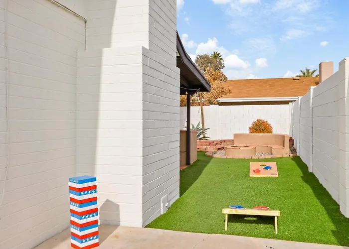 Backyard Oasis: Gem Near Hiking & Golfing! *